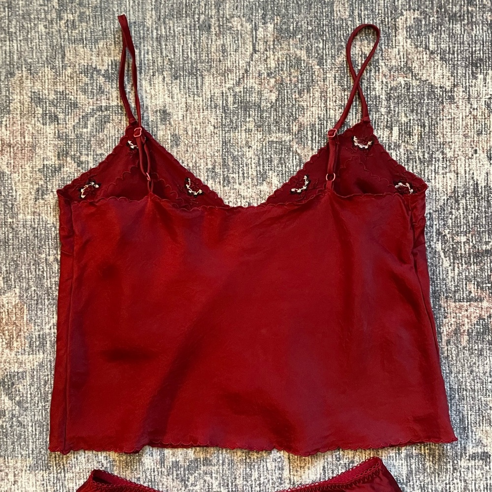 Doen Silk Cami & Shorts Set - Picture 11 of 16